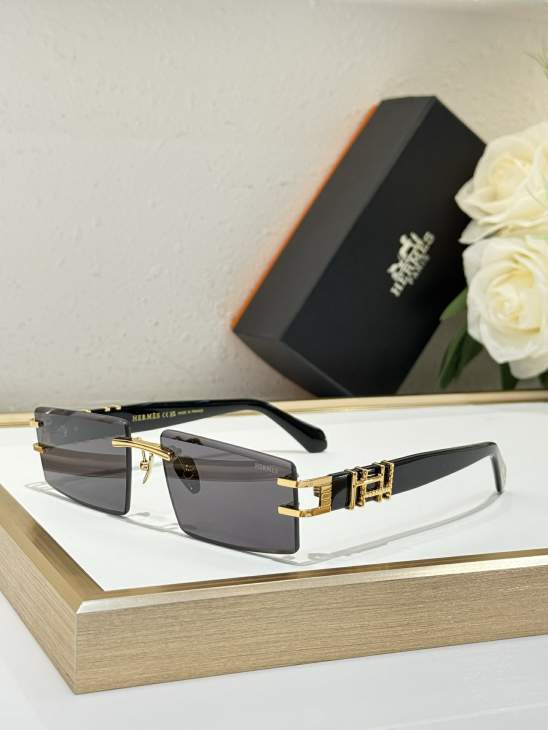 Picture of Hermes Sunglasses _SKUfw72123718fw